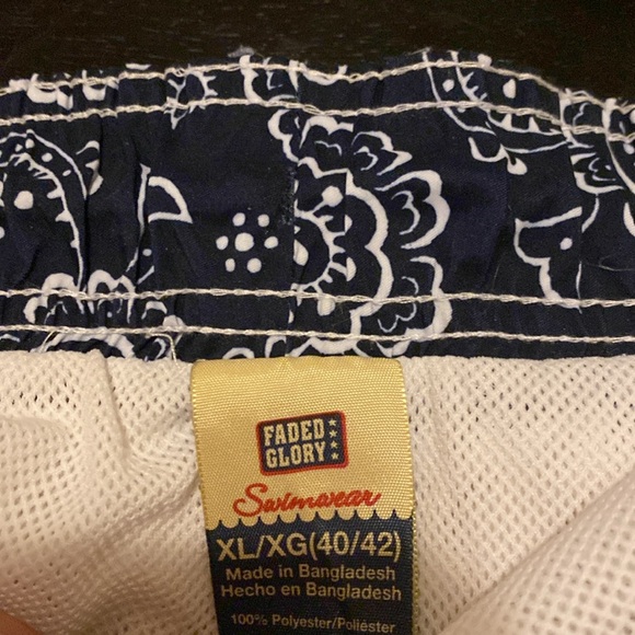 Faded Glory Swimming Trunks mens blue white paisley tie pocket, size XL, 40/42 - Picture 3 of 6